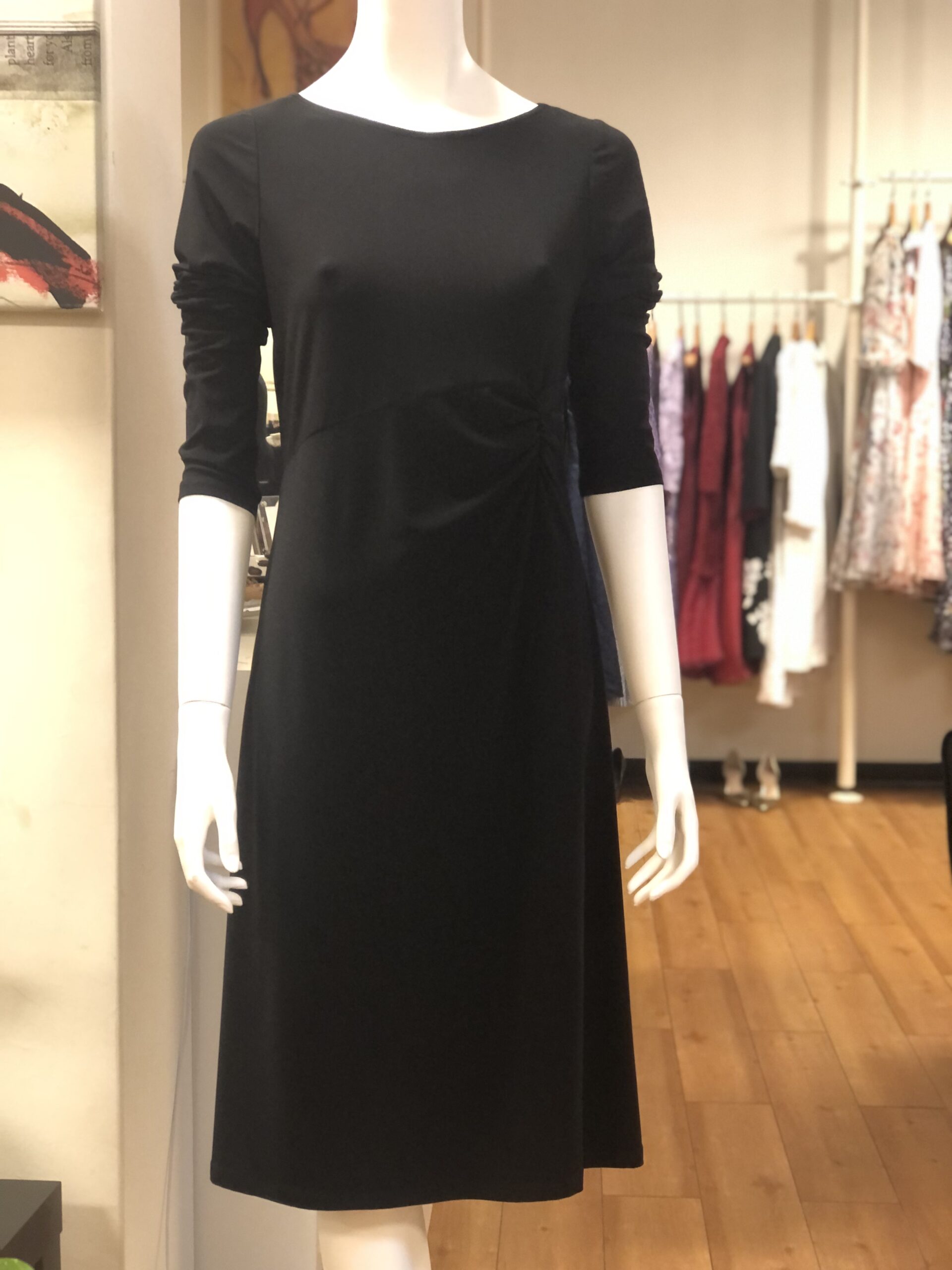 腰際抽皺洋裝｜開場圖